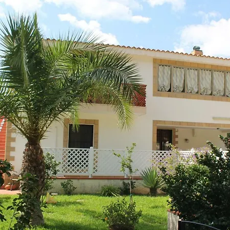 Villa Short - Seafront Vacation *